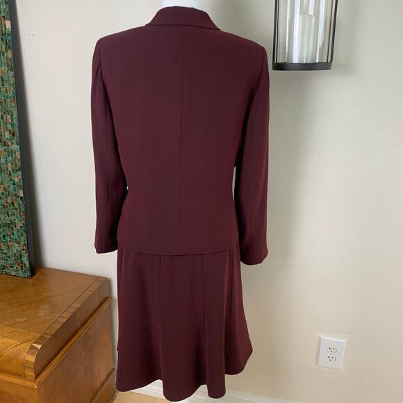 Anne Klein Petite Sz 10P 2-Piece Skirt Suit / Blazer Jacket Burgundy Minimalist - Picture 8 of 10